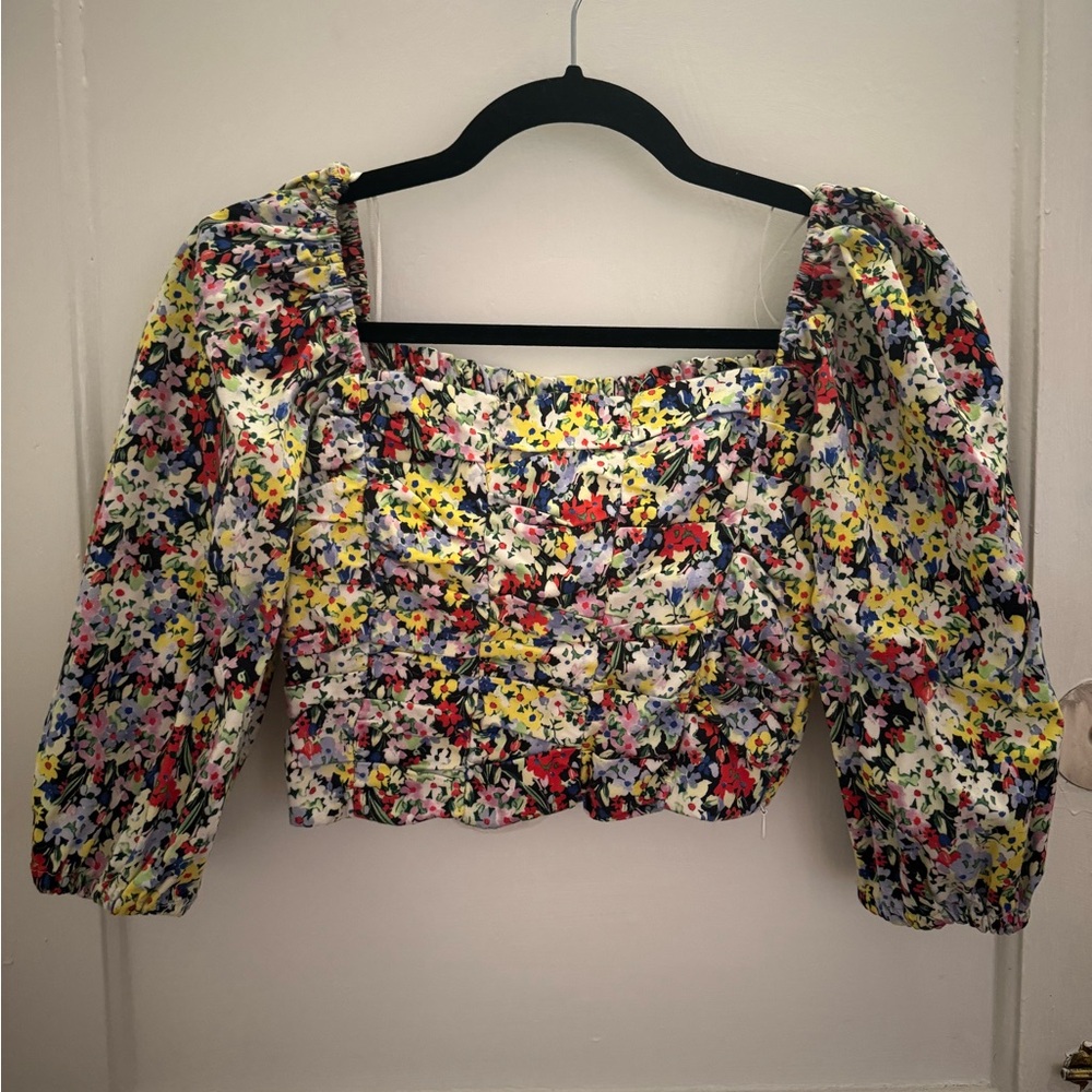 Zara Floral Puff Sleeve crop Top. Size medium